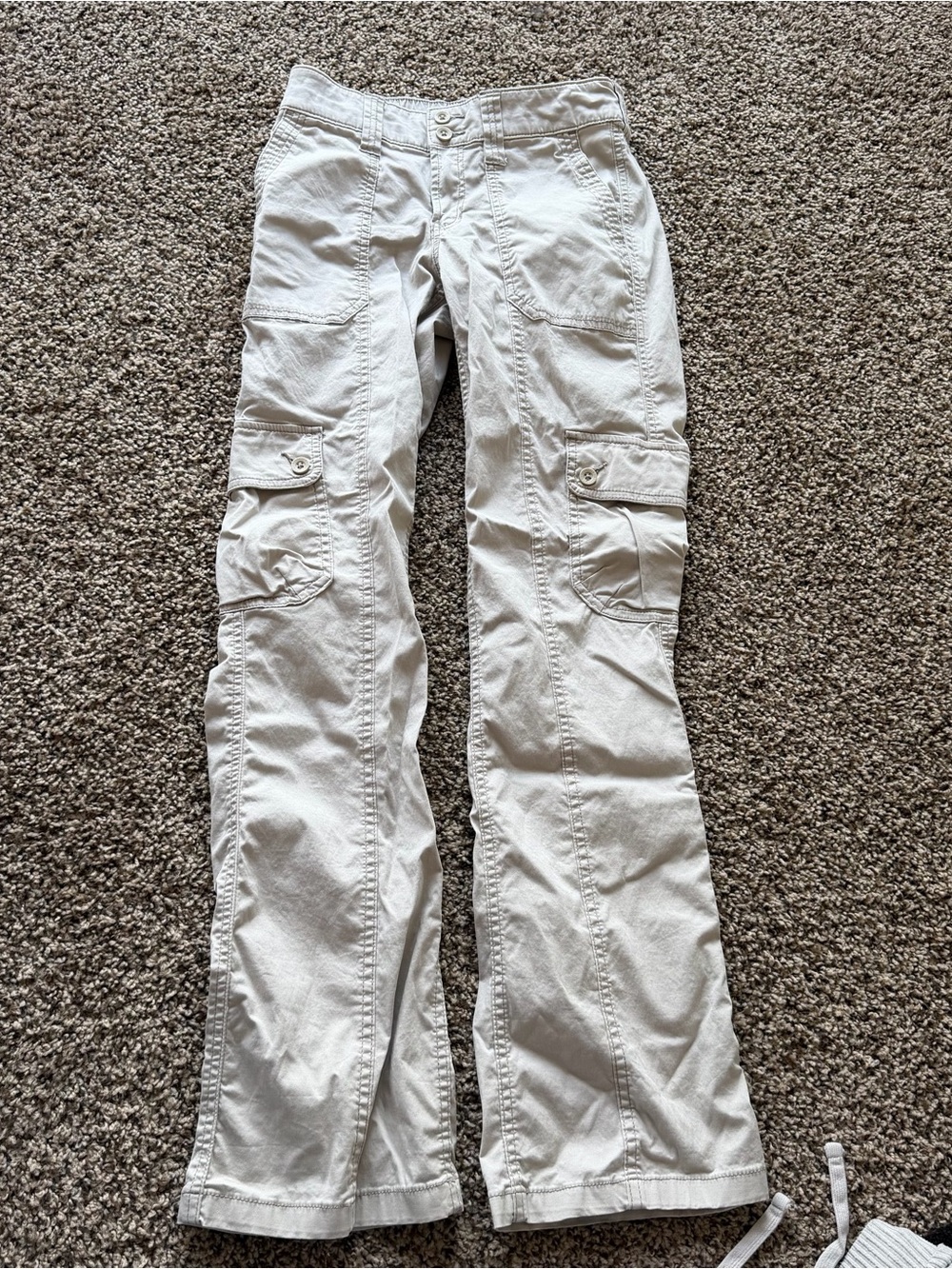 Hollister Women’s Light Beige Cargo Pants - Vintage Y2K Boot
